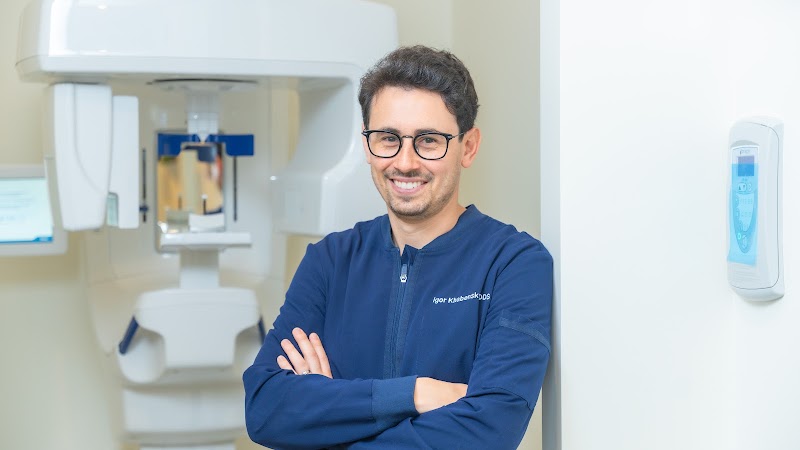 Family Cosmetic & Implant Dentistry of Brooklyn, New York City