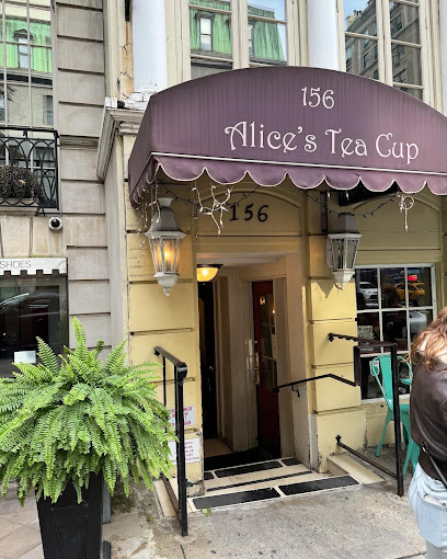 Alice's Tea Cup, Chapter 2