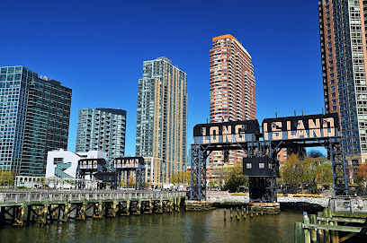 Gantry Plaza State Park