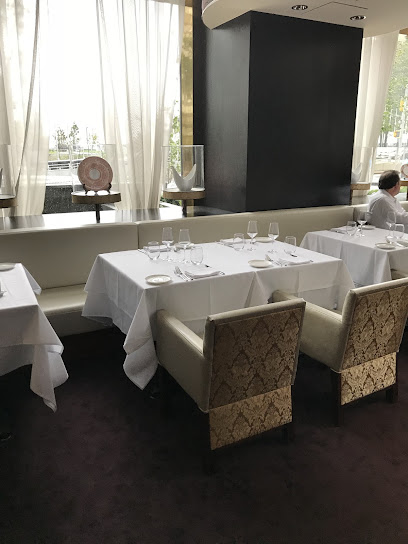 UN Plaza Grill