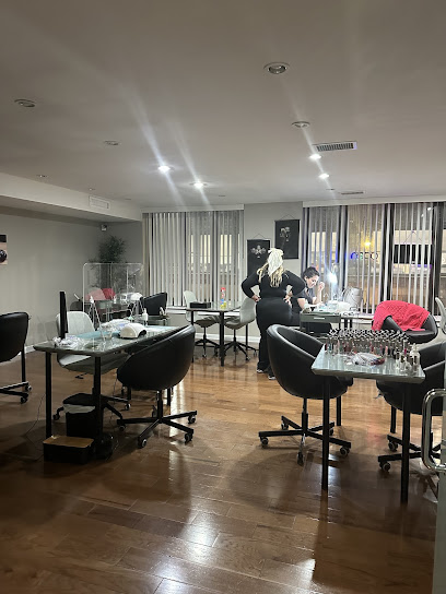 Manhattan Nails Salon
